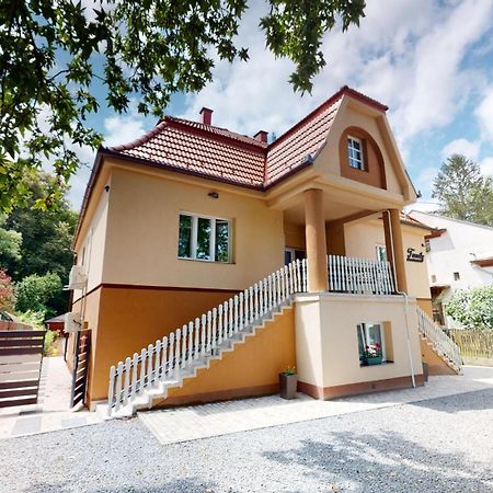Family Apartman 미슈콜츠 외부 사진