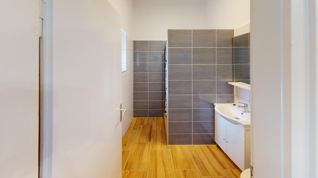 Family Apartman 미슈콜츠 외부 사진
