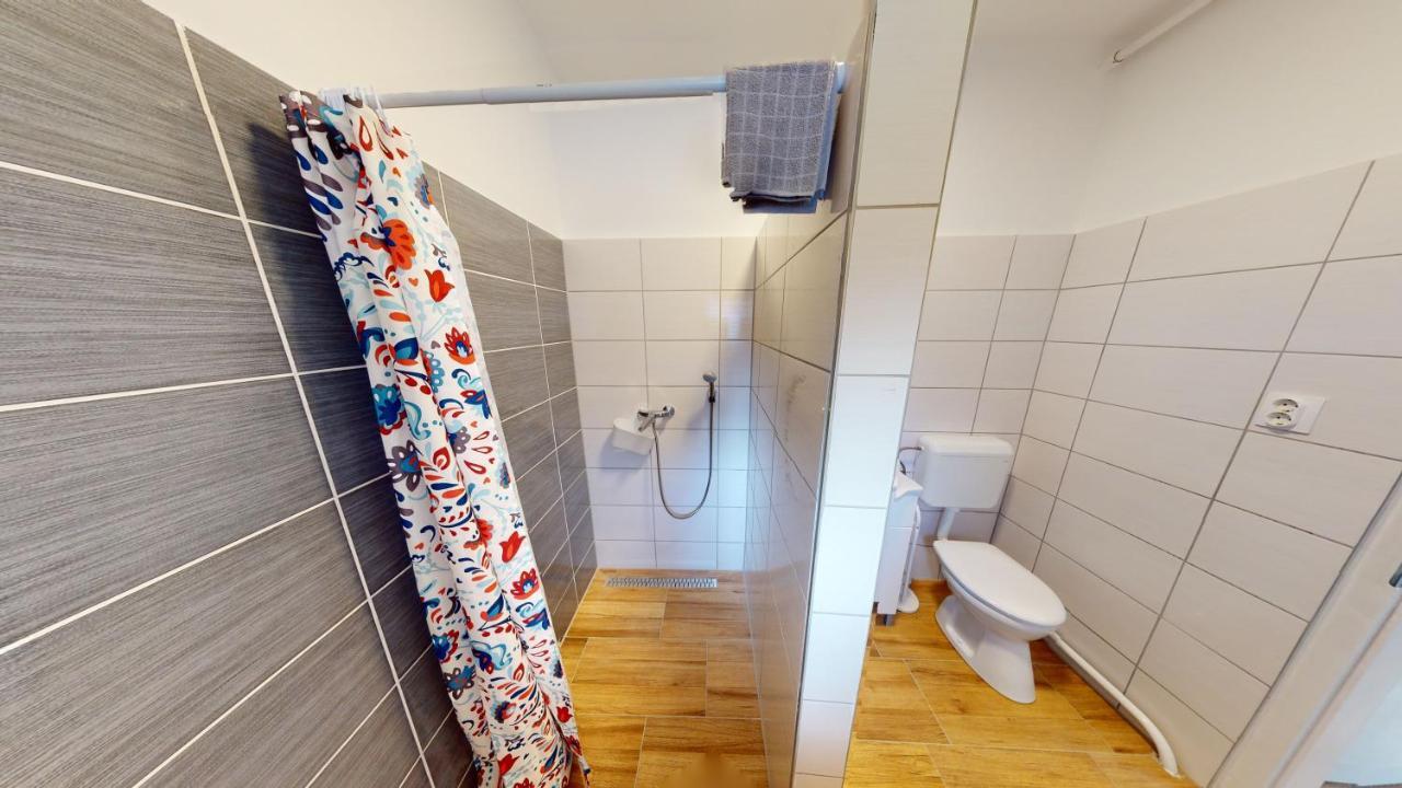 Family Apartman 미슈콜츠 외부 사진