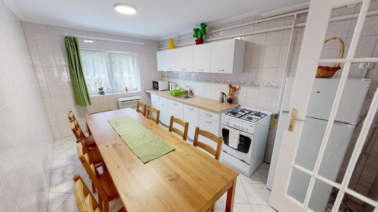 Family Apartman 미슈콜츠 외부 사진