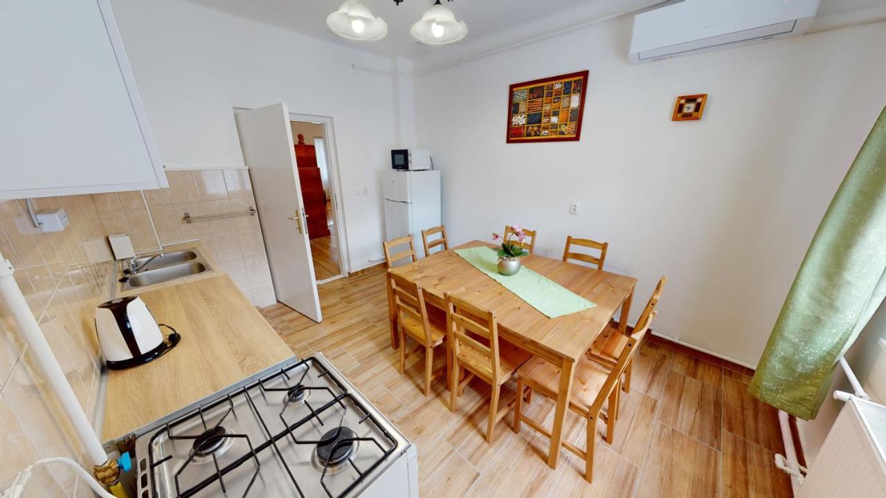 Family Apartman 미슈콜츠 외부 사진